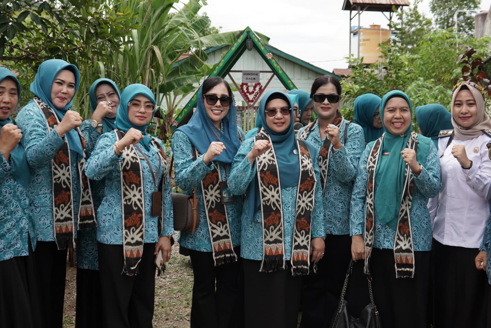 TP PKK Kaltim Lakukan Penilaian Lomba Keberhasilan Pembangunan di Kabupaten Berau